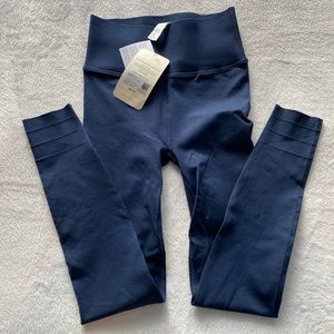 Fabletics High Waisted Sculptknit Classic Legging Blue Nova
